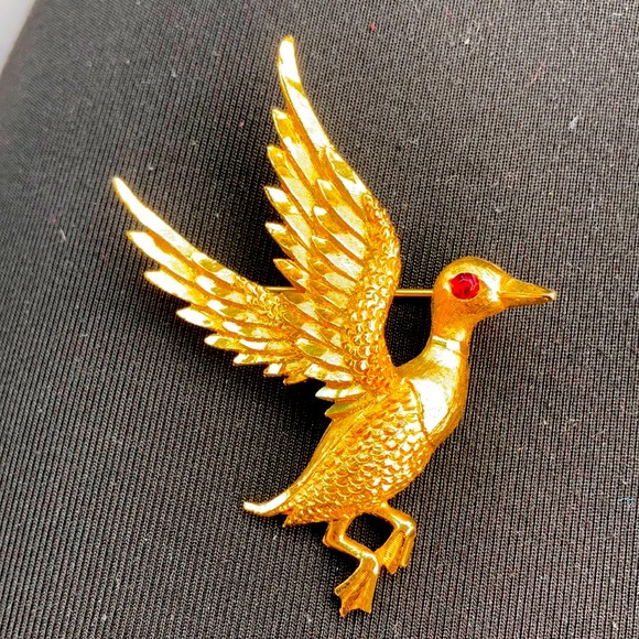 Vintage America Accessories - Brooch pin